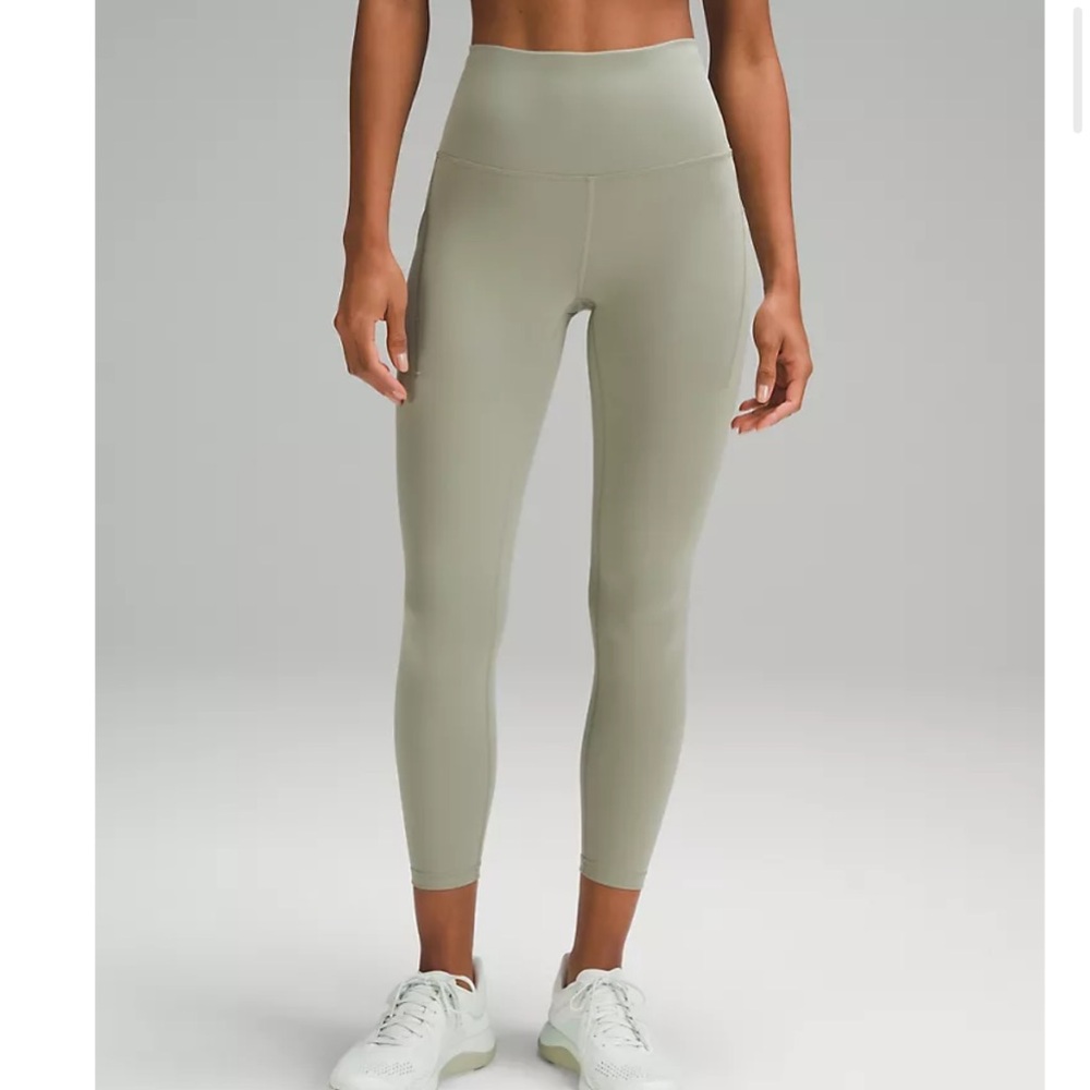 Lululemon wunder train high rise tights 25” with pockets